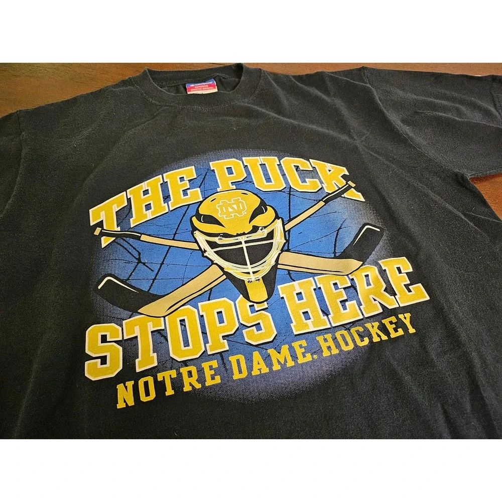 Champion T-Shirt Mens Large Black Notre Dame Hockey The Puck Stops Here Graphic - Picture 1 of 7
